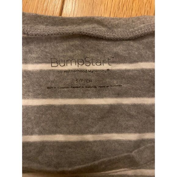 Bumpstart, women's maternity grey/white striped short sleeve shirt size small - Picture 3 of 6